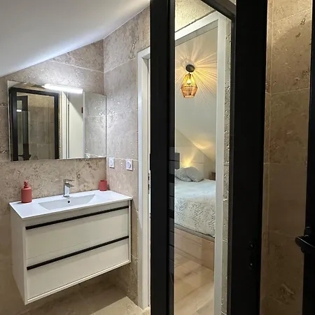 Joli T2 4p Neuf Centre De Avec Parking Διαμέρισμα *